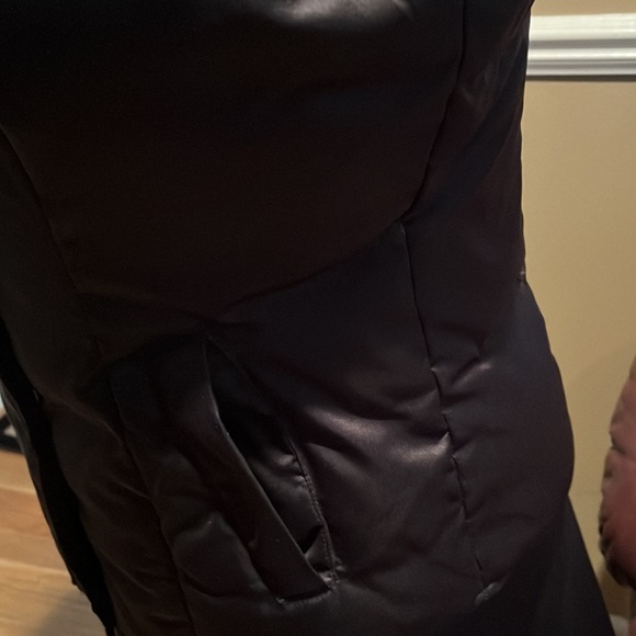 Down zip down and snap front vest - Picture 2 of 6